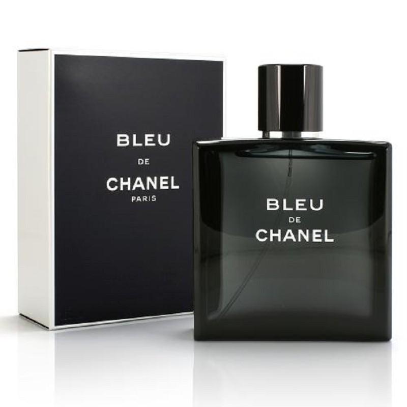  A famous perfume "Blue De Chanel" in a 100 ml spray bottle

Bleu De Chanel Eau De Toilette Spray 100 ml is a popular fragrance known for its iconic scent. It comes in a 100 ml bottle with a spray dispenser. 