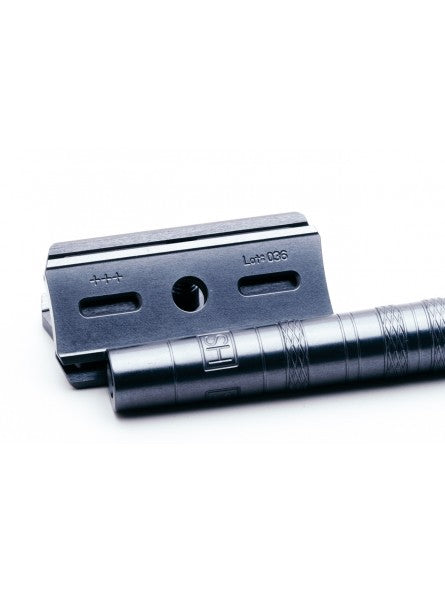 

Henson Aluminium Aggressive Grey Safety Razor AL13 2.0