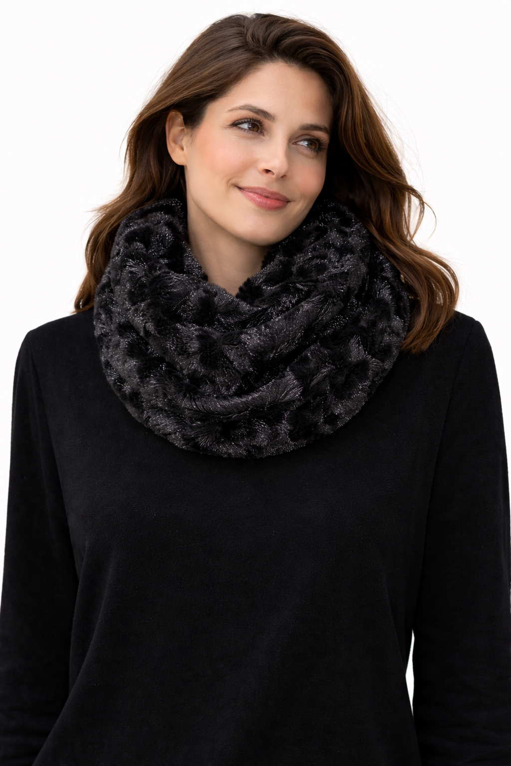 Schal aus schwarzem Ring
