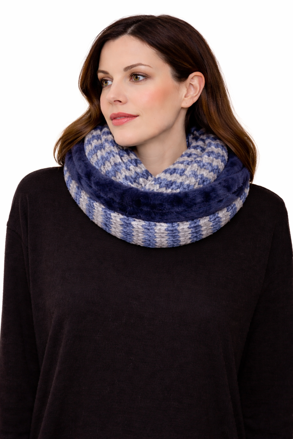Ring-Schal aus blauer, azurblauer und grauer Strickware mit Samt-Effekt-Einsatz